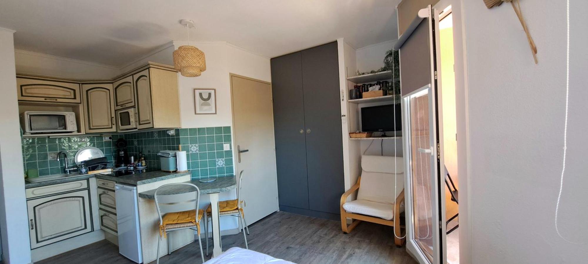 Studio Meuble Cures Thermales Avec Vue Gréoux-les-Bains Zewnętrze zdjęcie